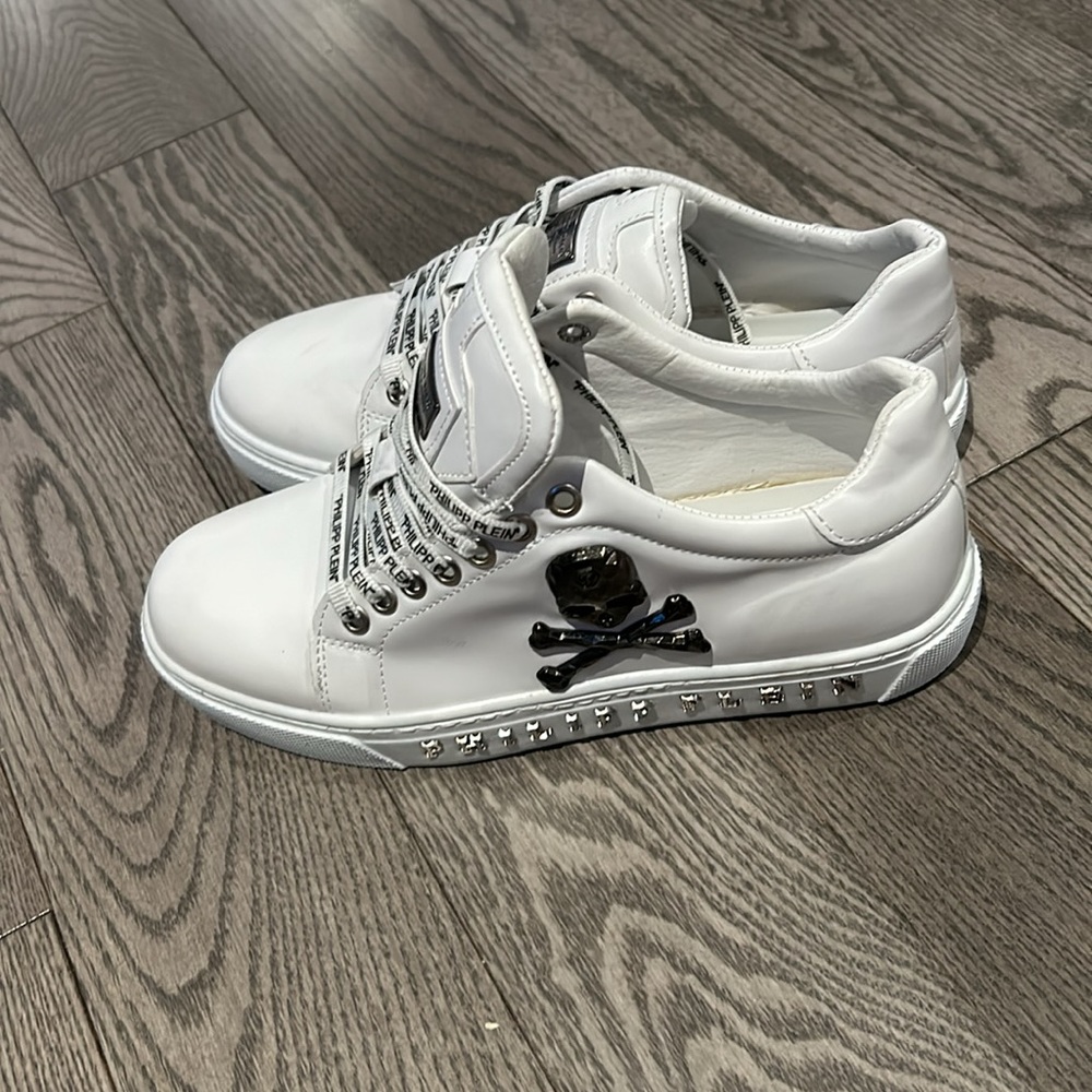 Beautiful sneakers by fashion inspired 💕 - Picture 11 of 12